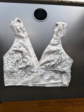 aerie Lace Plunge Bralette in Light Gray
